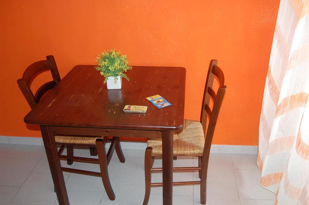 Stanze Sul Mare Bed & Breakfast Салерно Екстериор снимка