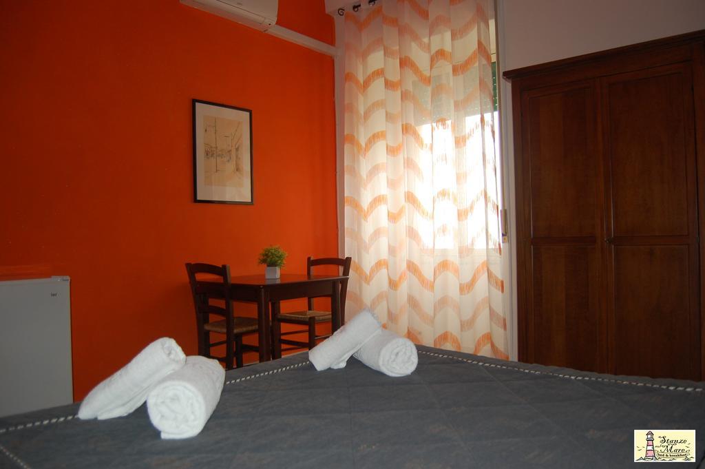 Stanze Sul Mare Bed & Breakfast Салерно Екстериор снимка