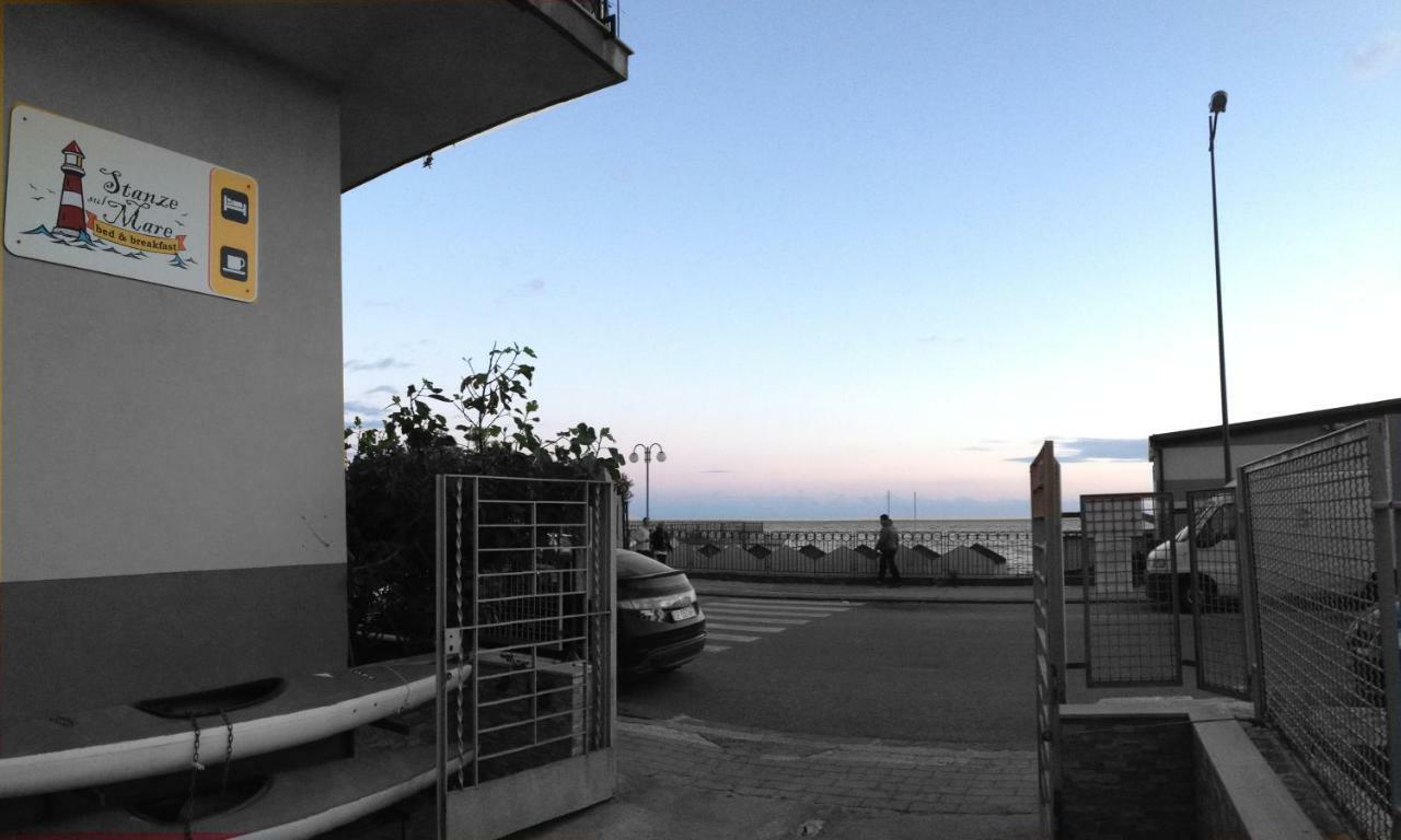 Stanze Sul Mare Bed & Breakfast Салерно Екстериор снимка