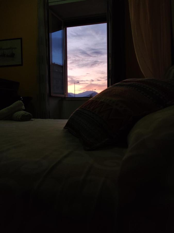 Stanze Sul Mare Bed & Breakfast Салерно Екстериор снимка